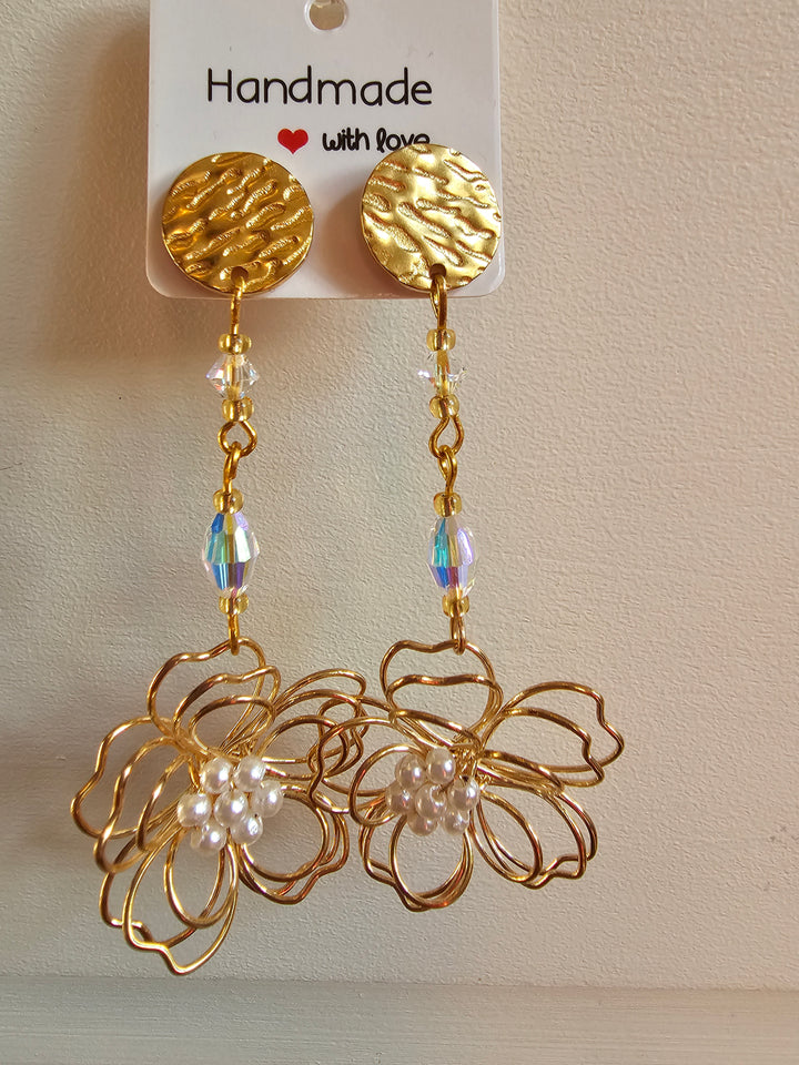 Ohrringe "Dhalienblüte mit Swarovski Perlen"