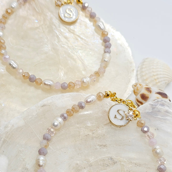 Armband mit Crystal und Zuchtperlen sowie Buchstabenanhänger "S"