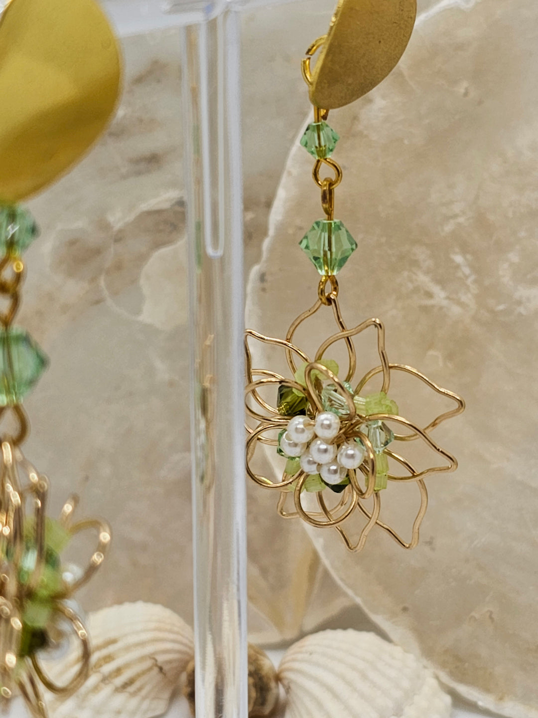 Ohrringe "Lotusblüte mit Swarovski Perlen"