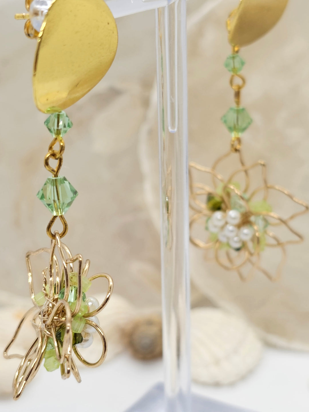 Ohrringe "Lotusblüte mit Swarovski Perlen"