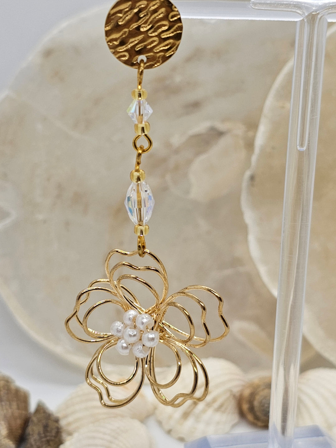 Ohrringe "Dhalienblüte mit Swarovski Perlen"